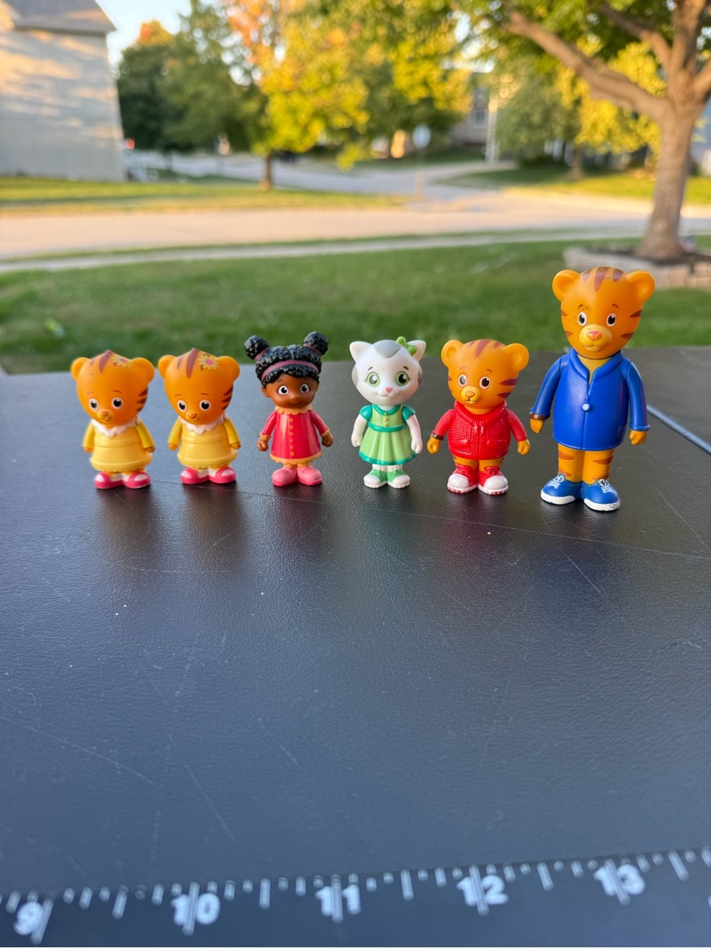 Daniel Tigers Neighborhood Figures Daniel Tiger  Total of 6 characters